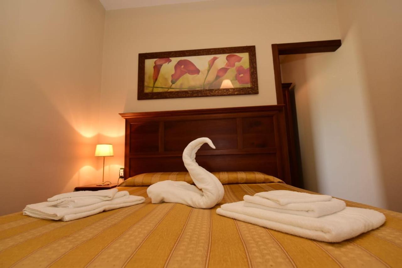 Albergo La Locanda Degli Apolidi Atena Lucana Exterior foto