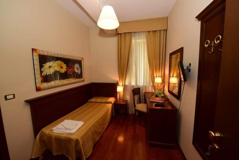 Albergo La Locanda Degli Apolidi Atena Lucana Exterior foto