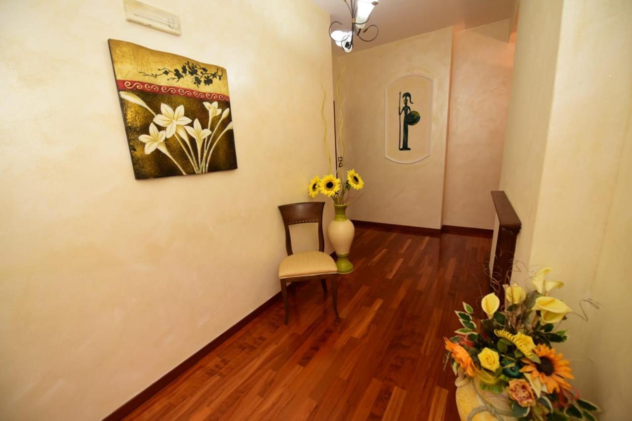 Albergo La Locanda Degli Apolidi Atena Lucana Exterior foto